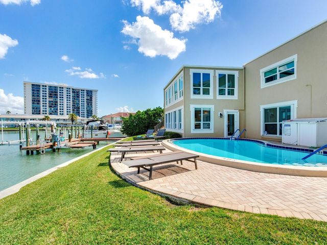 210 DOLPHIN POINT B, Clearwater Beach, FL 33767