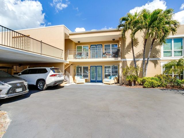210 DOLPHIN POINT B, Clearwater Beach, FL 33767