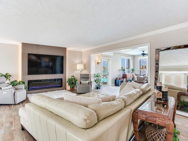 210 DOLPHIN POINT B, Clearwater Beach, FL 33767