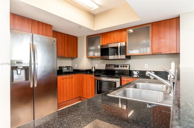 16699 Collins Avenue 3010, Sunny Isles Beach, FL 33160