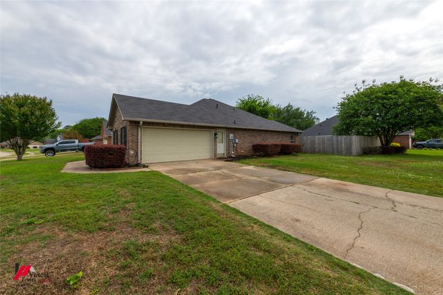 311 Columbia Circle, Bossier City, LA 71112