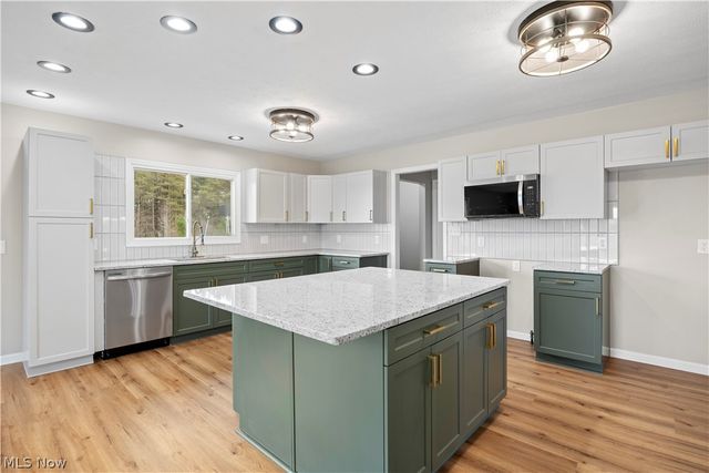 36220 Neff Road, Grafton, OH 44044