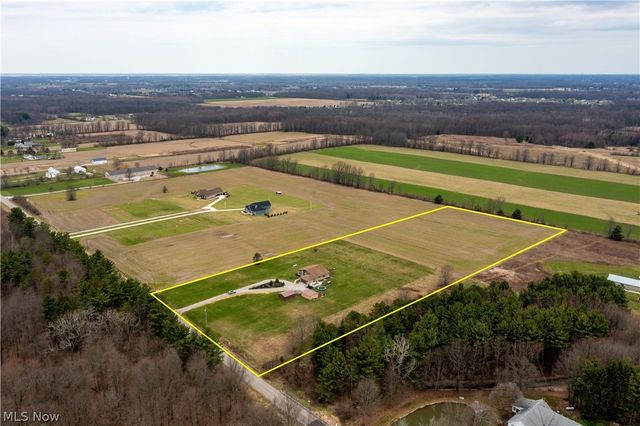 36220 Neff Road, Grafton, OH 44044