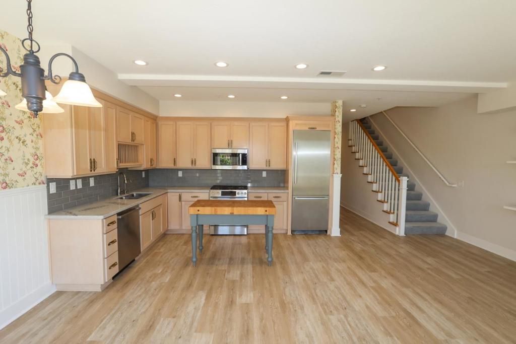 Image 10 of property listing at 450 Granite Way, Aptos, CA 95003