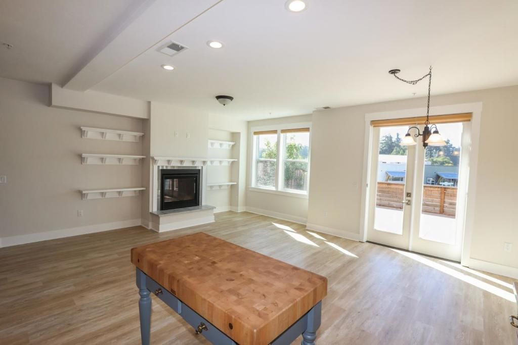 Image 11 of property listing at 450 Granite Way, Aptos, CA 95003