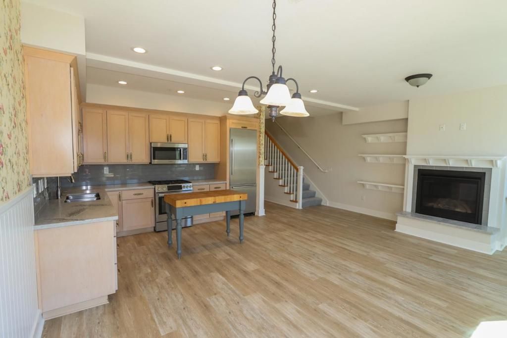 Image 9 of property listing at 450 Granite Way, Aptos, CA 95003