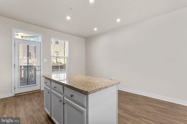 562 WHITE OAK DR, Glen Burnie, MD 21060