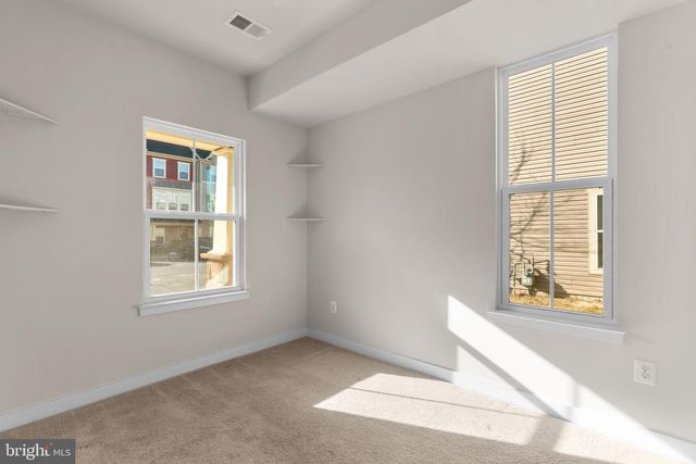 562 WHITE OAK DR, Glen Burnie, MD 21060