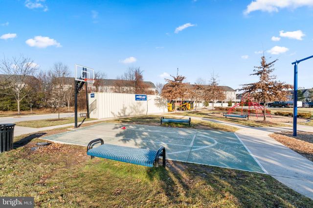 562 WHITE OAK DR, Glen Burnie, MD 21060