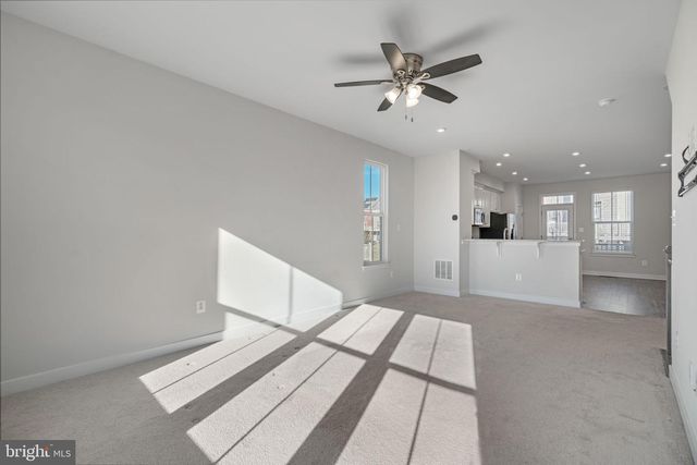 562 WHITE OAK DR, Glen Burnie, MD 21060