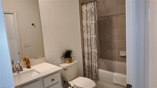 18751 Marlin Kite LN, North Fort Myers, FL 33917