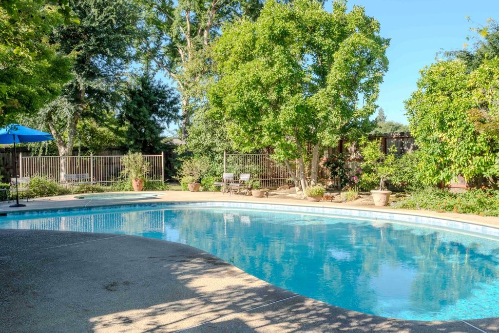 Image 16 of property listing at 6343 N Teilman Avenue, Fresno, CA 93711