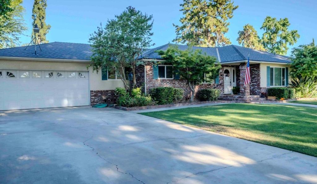 Image 2 of property listing at 6343 N Teilman Avenue, Fresno, CA 93711