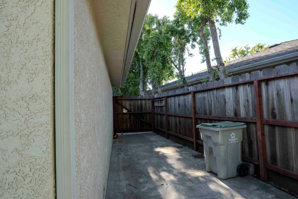 Image 21 of property listing at 6343 N Teilman Avenue, Fresno, CA 93711