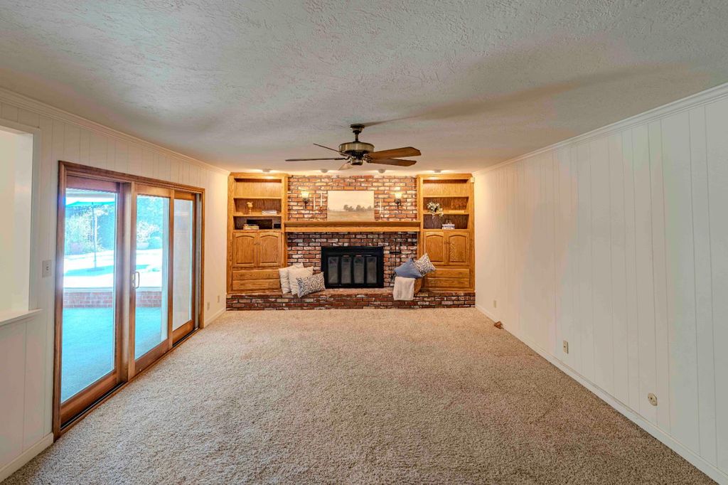 Image 24 of property listing at 6343 N Teilman Avenue, Fresno, CA 93711