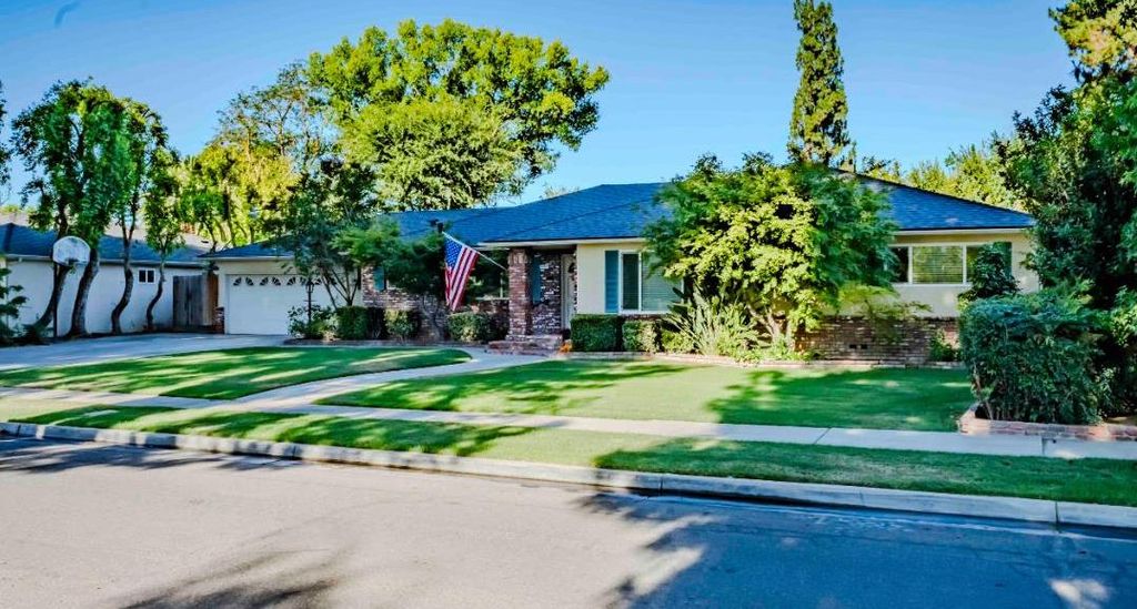 Image 3 of property listing at 6343 N Teilman Avenue, Fresno, CA 93711