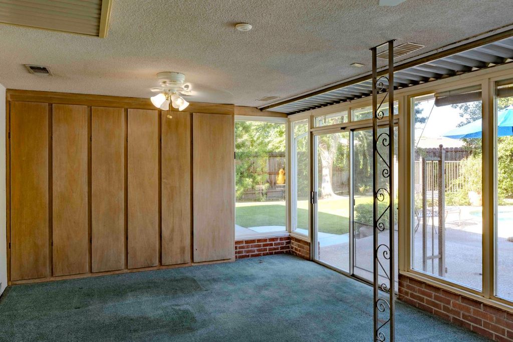 Image 31 of property listing at 6343 N Teilman Avenue, Fresno, CA 93711