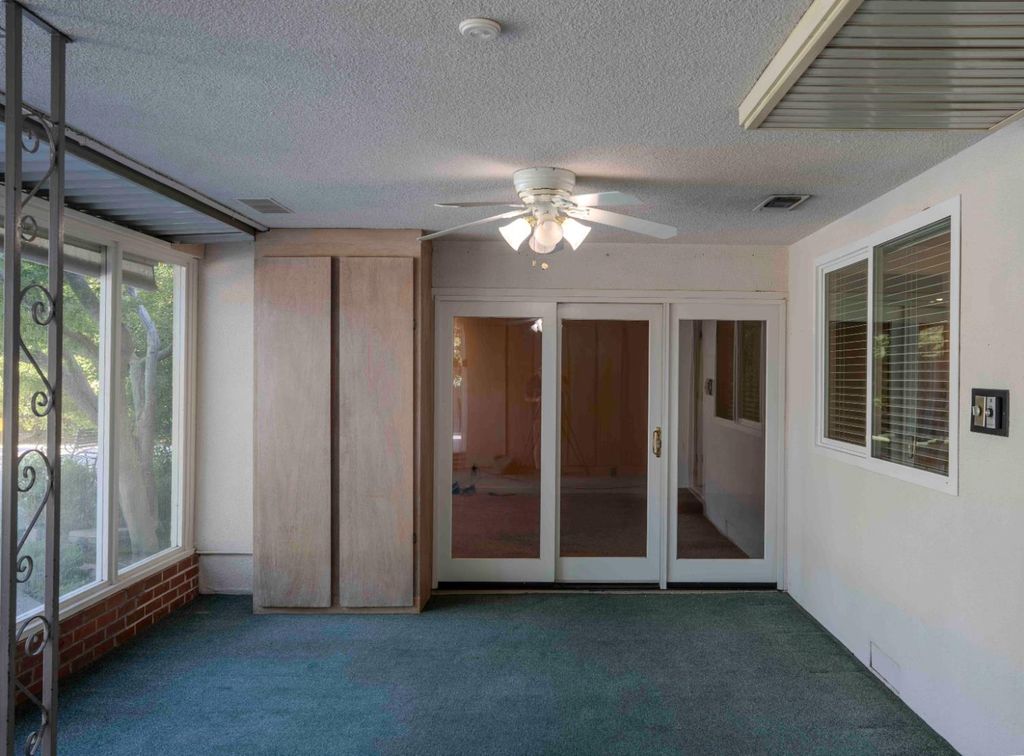 Image 32 of property listing at 6343 N Teilman Avenue, Fresno, CA 93711