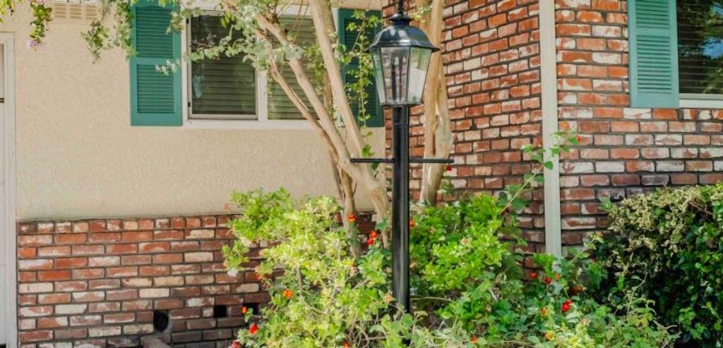 Image 5 of property listing at 6343 N Teilman Avenue, Fresno, CA 93711