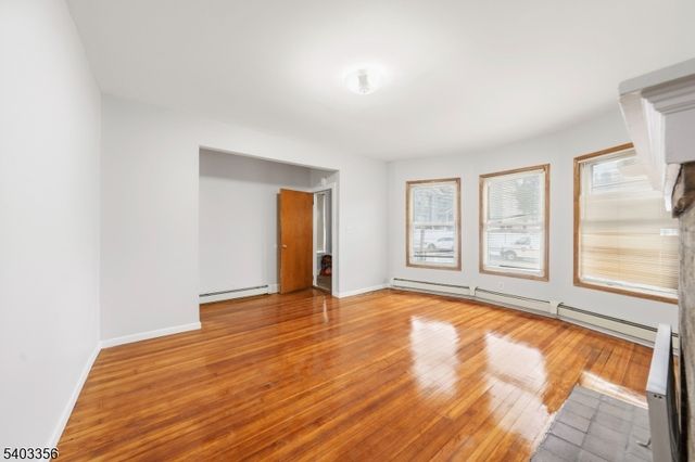 207 W Grand St, Elizabeth City, NJ 07202