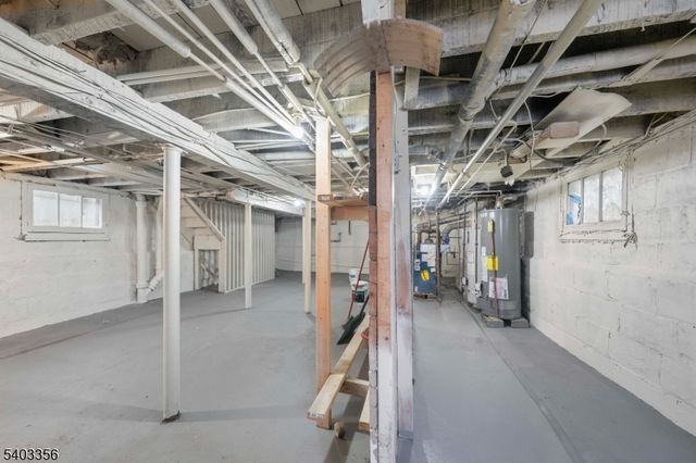 207 W Grand St, Elizabeth City, NJ 07202