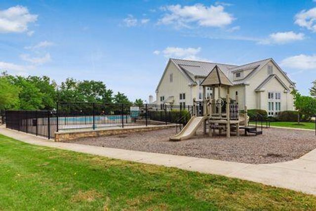1470 Carnoustie Circle, Grove City, OH 43123
