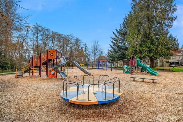 634 N 92nd Street, Seattle, WA 98103