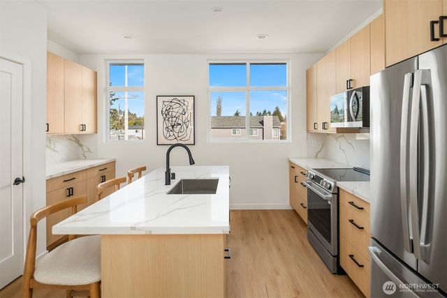 634 N 92nd Street, Seattle, WA 98103