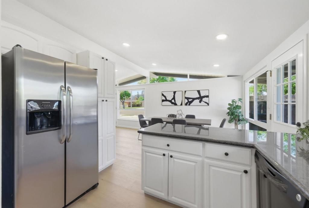 Image 12 of property listing at 1377 Sandia Avenue, Sunnyvale, CA 94089