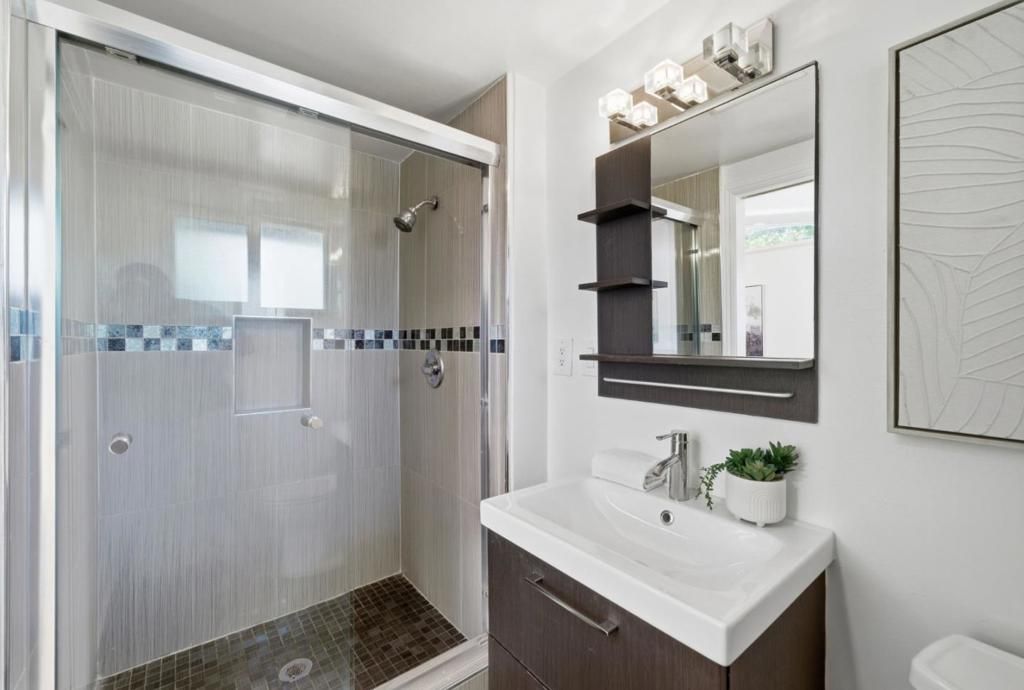 Image 15 of property listing at 1377 Sandia Avenue, Sunnyvale, CA 94089