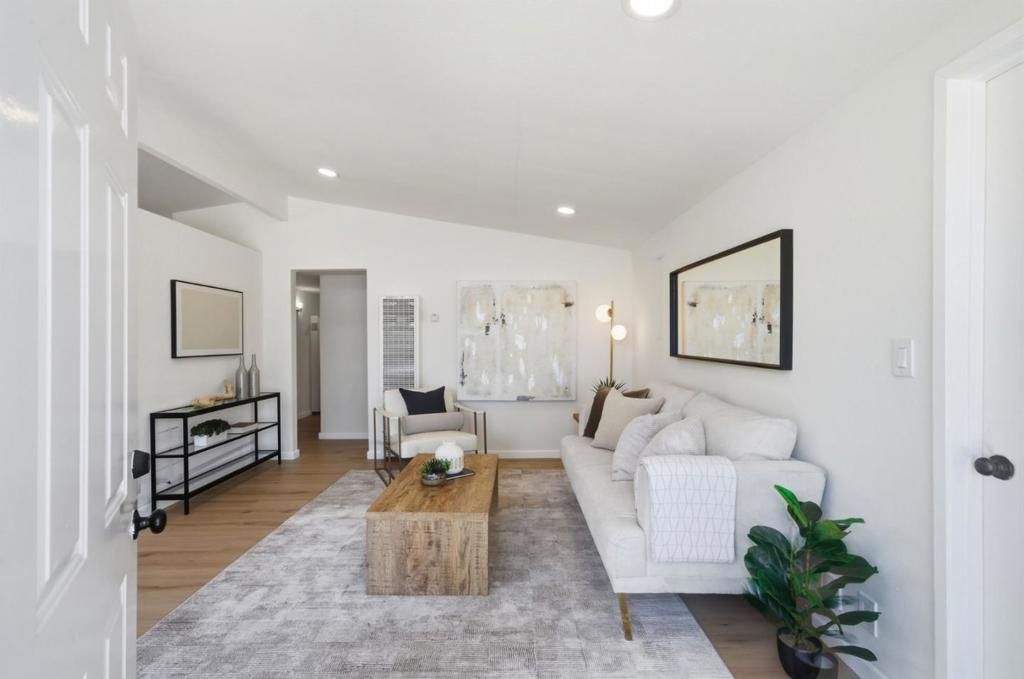 Image 2 of property listing at 1377 Sandia Avenue, Sunnyvale, CA 94089