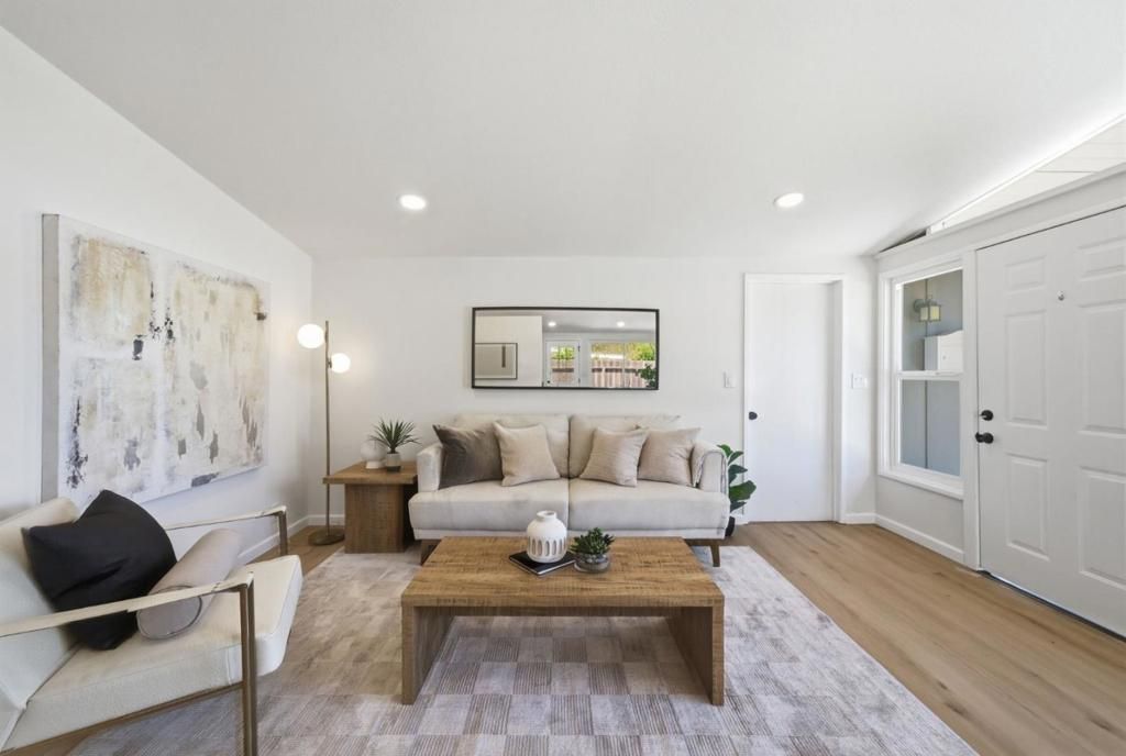 Image 4 of property listing at 1377 Sandia Avenue, Sunnyvale, CA 94089