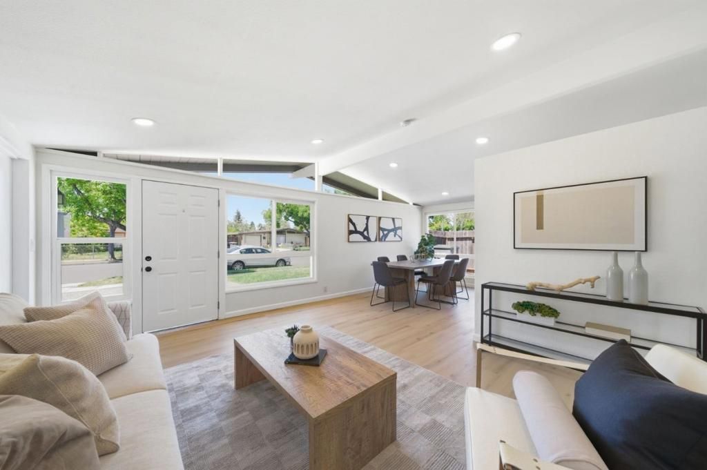 Image 5 of property listing at 1377 Sandia Avenue, Sunnyvale, CA 94089