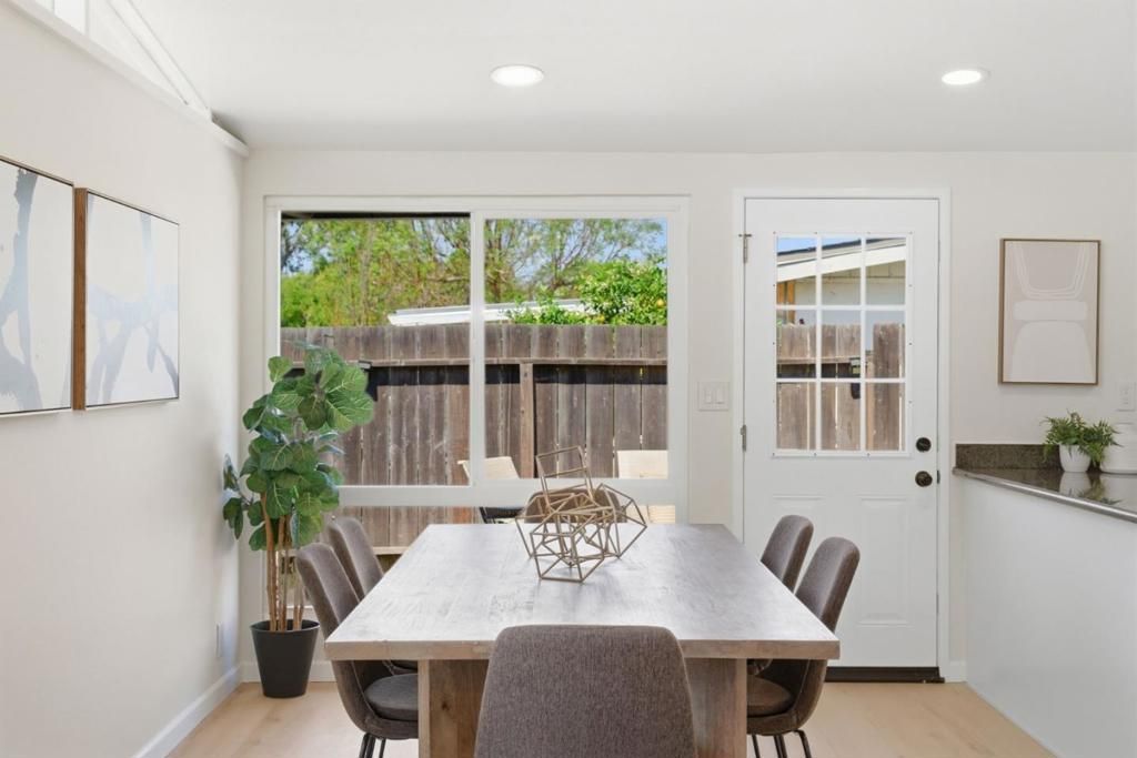 Image 7 of property listing at 1377 Sandia Avenue, Sunnyvale, CA 94089