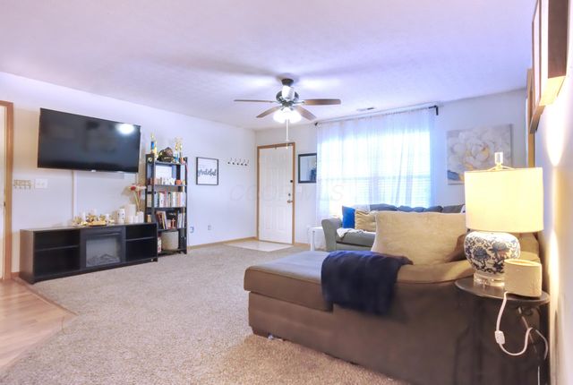 185 Groveport Pike, 6B, Canal Winchester, OH 43110