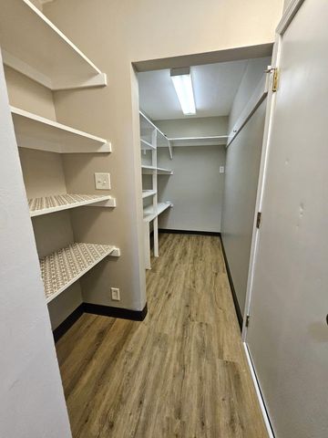 2906 La Rosa Drive, Grove City, OH 43123