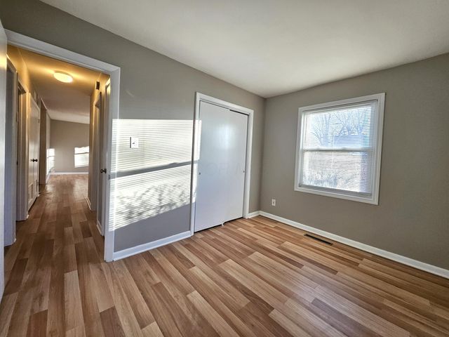 2906 La Rosa Drive, Grove City, OH 43123