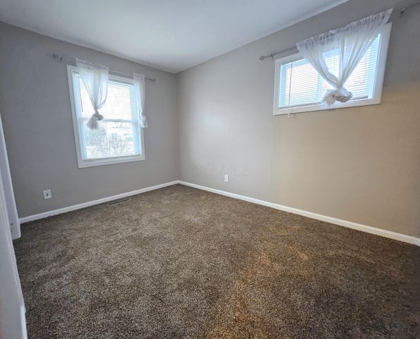 2906 La Rosa Drive, Grove City, OH 43123