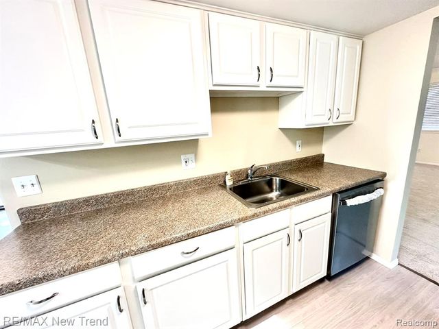 26949 Farmbrook Villa Drive 96, Southfield, MI 48034