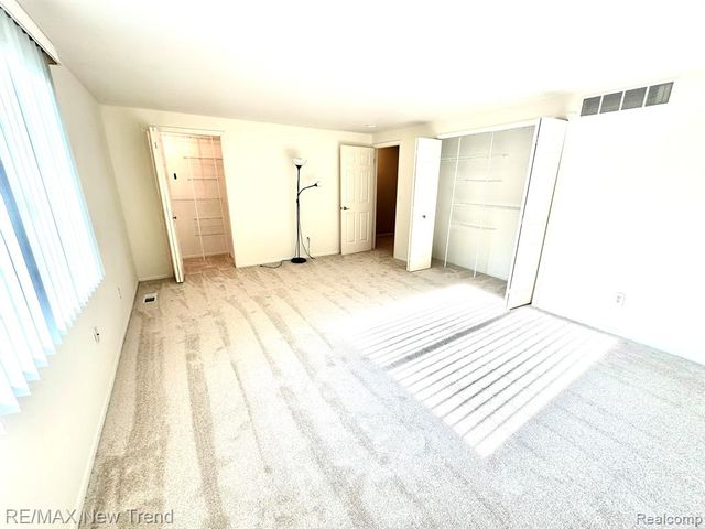 26949 Farmbrook Villa Drive 96, Southfield, MI 48034