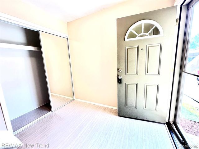 26949 Farmbrook Villa Drive 96, Southfield, MI 48034