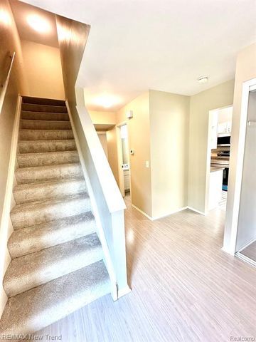 26949 Farmbrook Villa Drive 96, Southfield, MI 48034