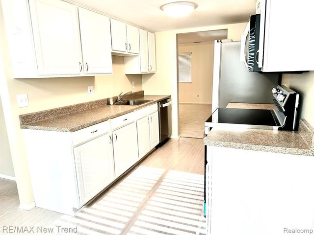 26949 Farmbrook Villa Drive 96, Southfield, MI 48034