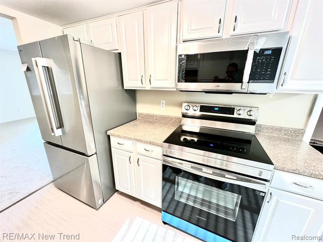 26949 Farmbrook Villa Drive 96, Southfield, MI 48034