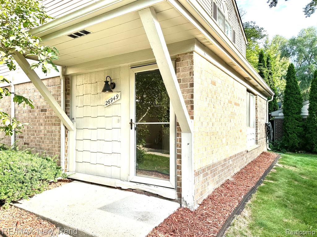 26949 Farmbrook Villa Drive 96, Southfield, MI 48034