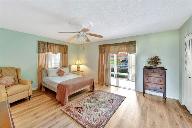 98 Spring Lake Drive 103, Vero Beach, FL 32962