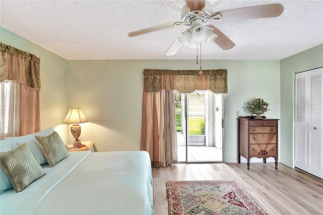 98 Spring Lake Drive 103, Vero Beach, FL 32962