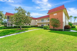 98 Spring Lake Drive 103, Vero Beach, FL 32962