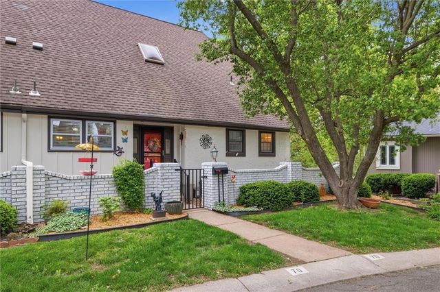 70 Woodbridge Lane, Kansas City, MO 64145