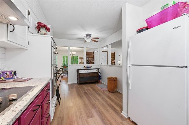 70 Woodbridge Lane, Kansas City, MO 64145